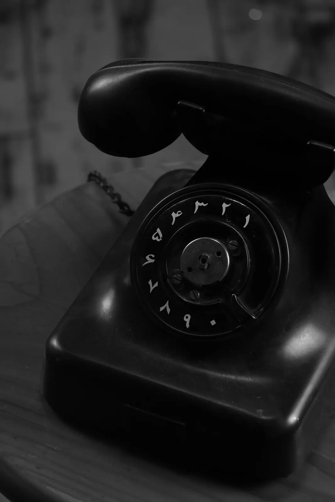 Téléphone à cadran aux chiffres arabes